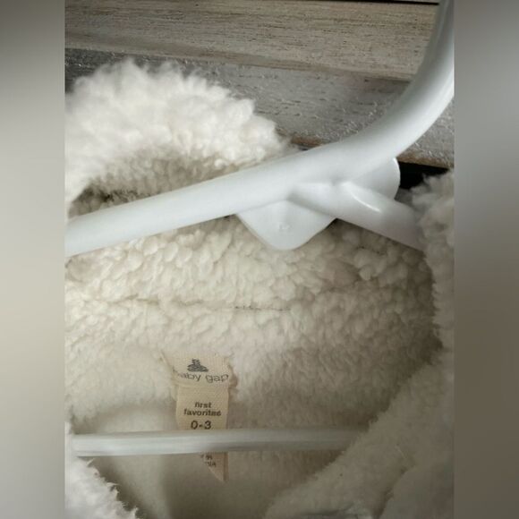 GAP Cozy Sherpa Onesie - Cream - Picture 3 of 4